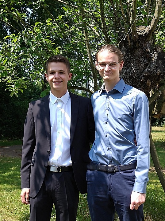 Stipendiaten Justus Gieseler (links), Jannis Wietjes (rechts) Stipendiaten Justus Gieseler (links), Jannis Wietjes (rechts)