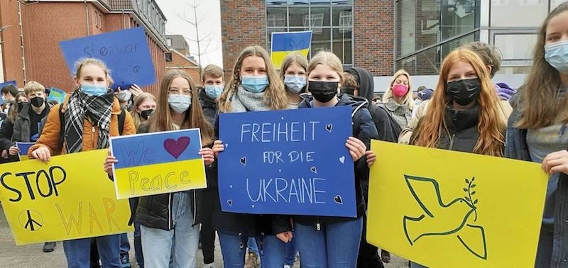 Ostfriesischer Kurier vom 11.04.22 Seite 4